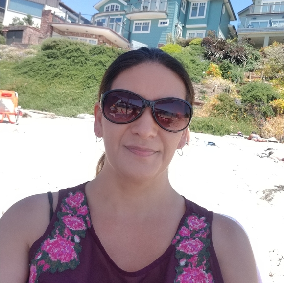 Meet your Posher, Tiana - Picture 11 of 14